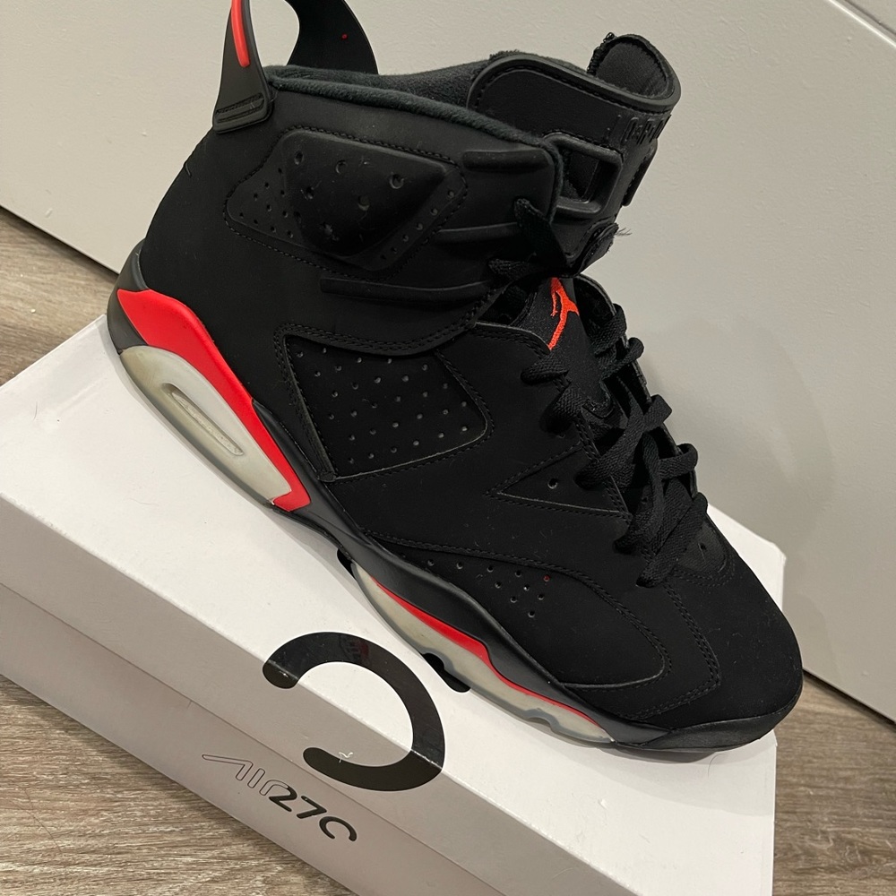 Jordan 6 Retro Black Infrared - Picture 4 of 5